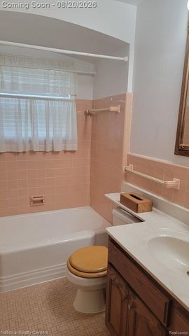 35655 Minton Street, Livonia, MI 48150