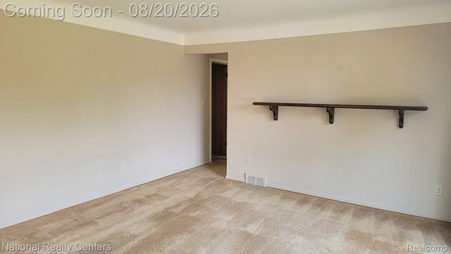 35655 Minton Street, Livonia, MI 48150