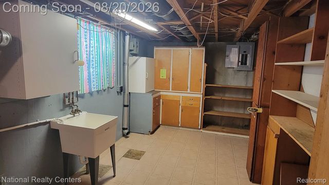35655 Minton Street, Livonia, MI 48150