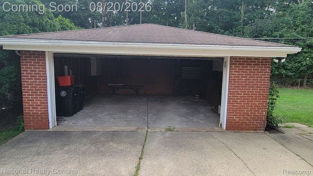 35655 Minton Street, Livonia, MI 48150
