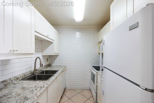 525 Fairbrook Street 108, Northville, MI 48167