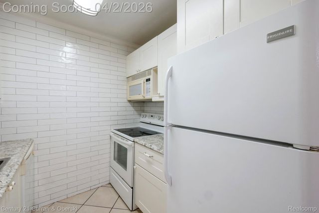 525 Fairbrook Street 108, Northville, MI 48167