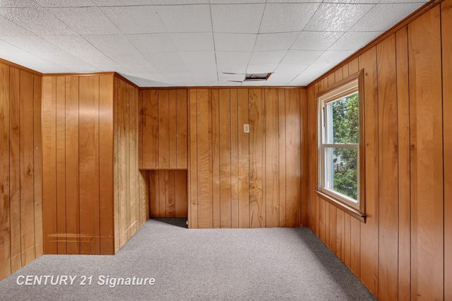 1907 James Street, Essexville, MI 48732