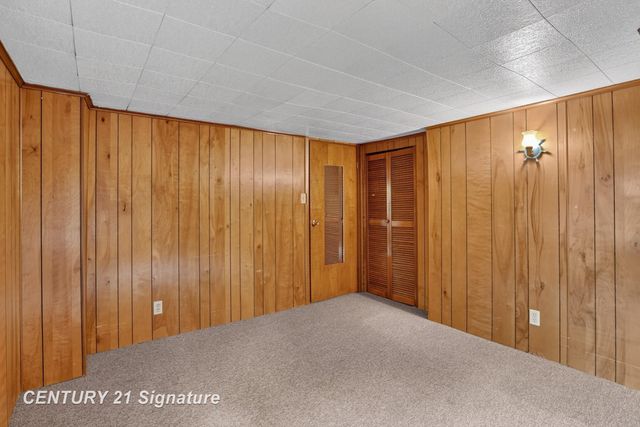 1907 James Street, Essexville, MI 48732