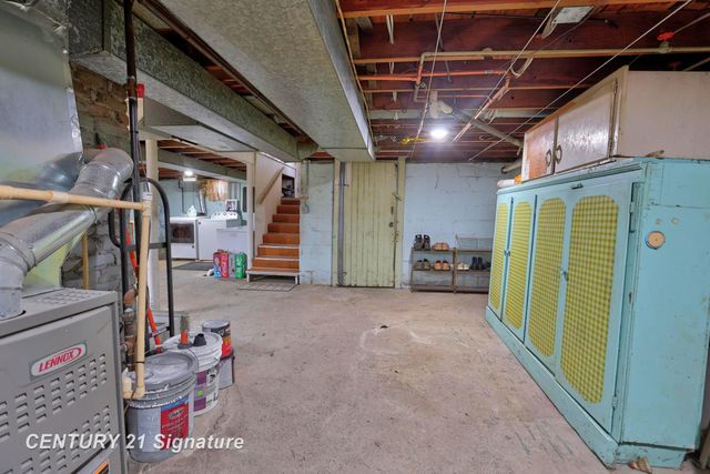 1907 James Street, Essexville, MI 48732