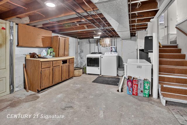 1907 James Street, Essexville, MI 48732