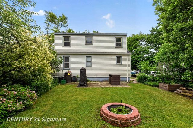 1907 James Street, Essexville, MI 48732