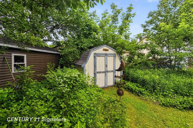 1907 James Street, Essexville, MI 48732
