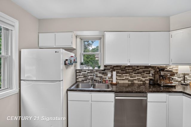 1907 James Street, Essexville, MI 48732