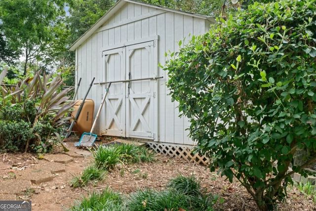 713 Meadowbrook Lane NE, Marietta, GA 30060