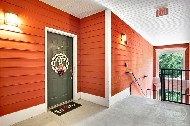 1735 Whitemarsh Way, Savannah, GA 31410