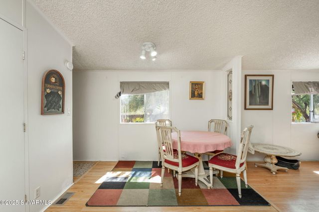 19650 E SQUAW VALLEY Parkway, Black Canyon City, AZ 85324