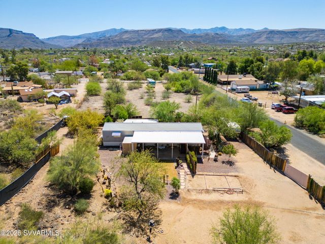 19650 E SQUAW VALLEY Parkway, Black Canyon City, AZ 85324