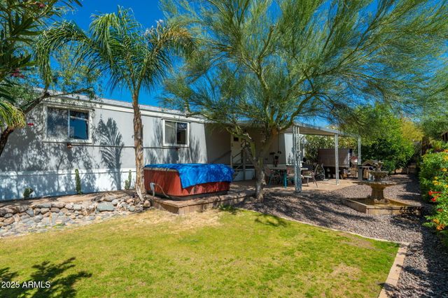 19650 E SQUAW VALLEY Parkway, Black Canyon City, AZ 85324