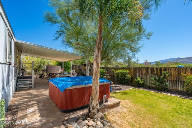 19650 E SQUAW VALLEY Parkway, Black Canyon City, AZ 85324