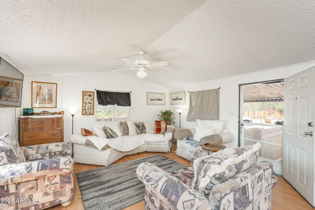 19650 E SQUAW VALLEY Parkway, Black Canyon City, AZ 85324