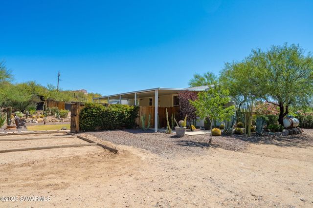 19650 E SQUAW VALLEY Parkway, Black Canyon City, AZ 85324