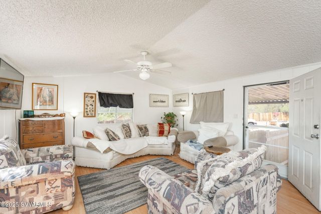 19650 E SQUAW VALLEY Parkway, Black Canyon City, AZ 85324