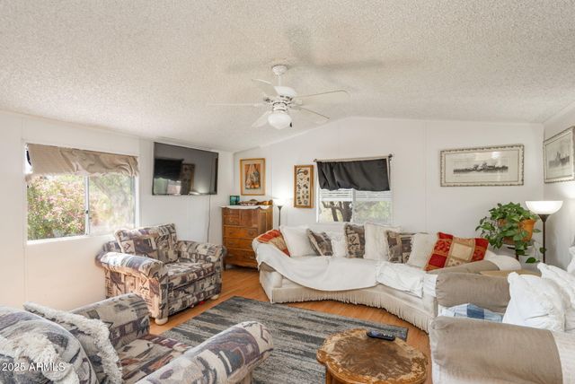 19650 E SQUAW VALLEY Parkway, Black Canyon City, AZ 85324