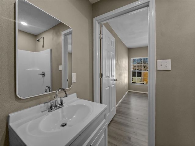 959 E Broadway Avenue, Fort Worth, TX 76104