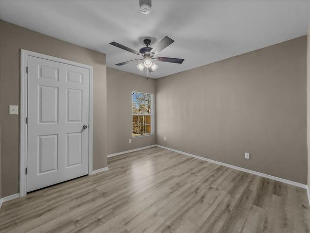 959 E Broadway Avenue, Fort Worth, TX 76104