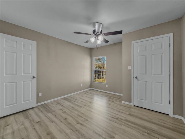 959 E Broadway Avenue, Fort Worth, TX 76104