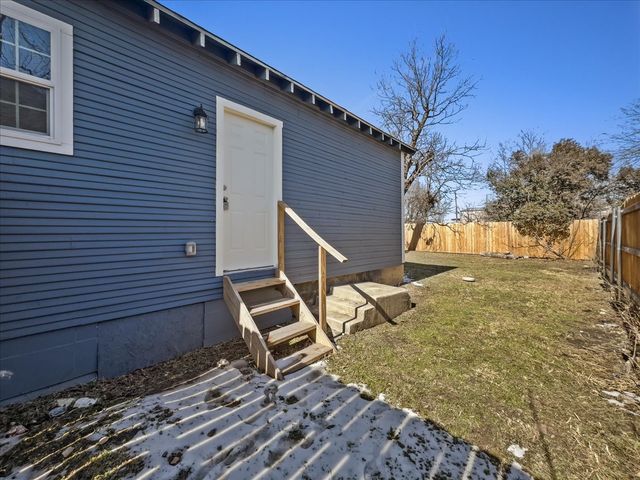 959 E Broadway Avenue, Fort Worth, TX 76104