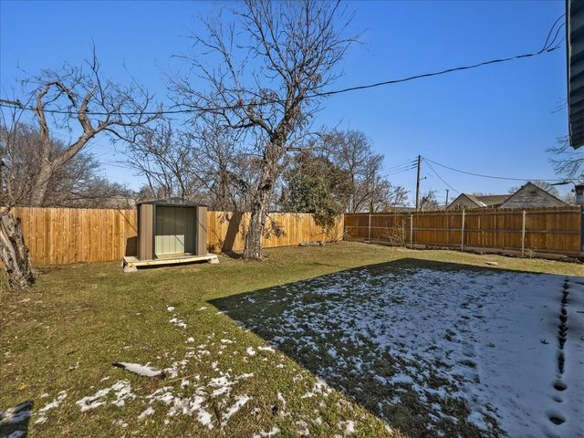 959 E Broadway Avenue, Fort Worth, TX 76104