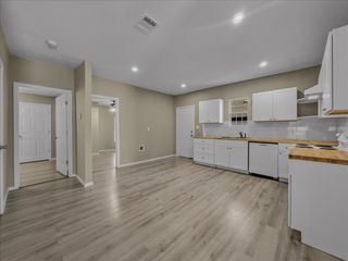 959 E Broadway Avenue, Fort Worth, TX 76104