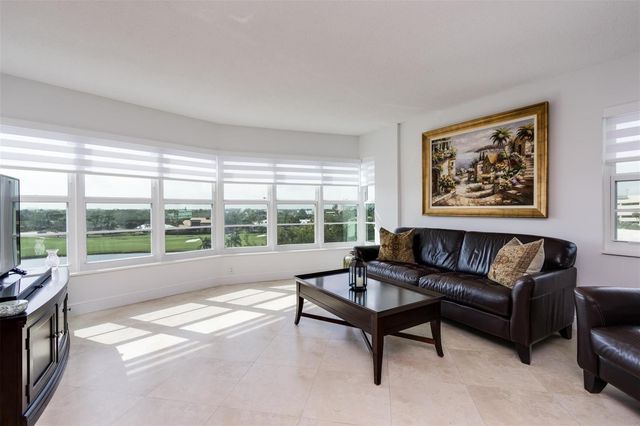 2500 NE 48th Lane 609, Fort Lauderdale, FL 33308