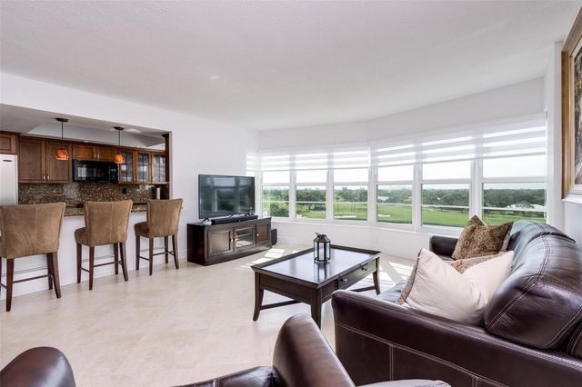 2500 NE 48th Lane 609, Fort Lauderdale, FL 33308