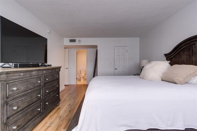 2500 NE 48th Lane 609, Fort Lauderdale, FL 33308
