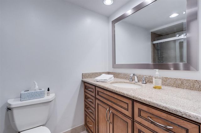 2500 NE 48th Lane 609, Fort Lauderdale, FL 33308