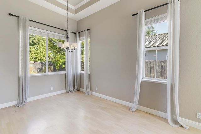 1080 Rudgwick Dr, Roseville, CA 95747