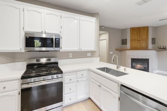 1080 Rudgwick Dr, Roseville, CA 95747