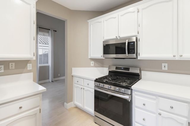 1080 Rudgwick Dr, Roseville, CA 95747