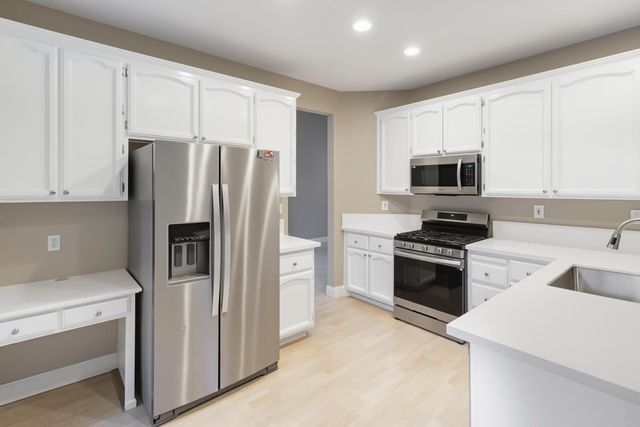 1080 Rudgwick Dr, Roseville, CA 95747