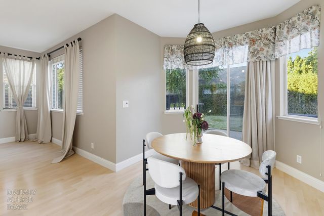 1080 Rudgwick Dr, Roseville, CA 95747