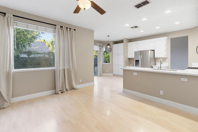 1080 Rudgwick Dr, Roseville, CA 95747