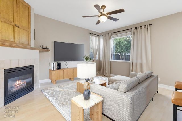 1080 Rudgwick Dr, Roseville, CA 95747