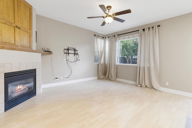 1080 Rudgwick Dr, Roseville, CA 95747