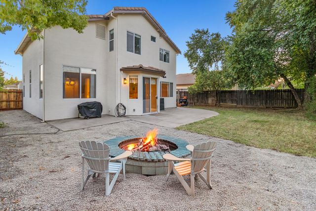 1080 Rudgwick Dr, Roseville, CA 95747