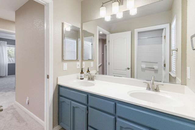 1080 Rudgwick Dr, Roseville, CA 95747
