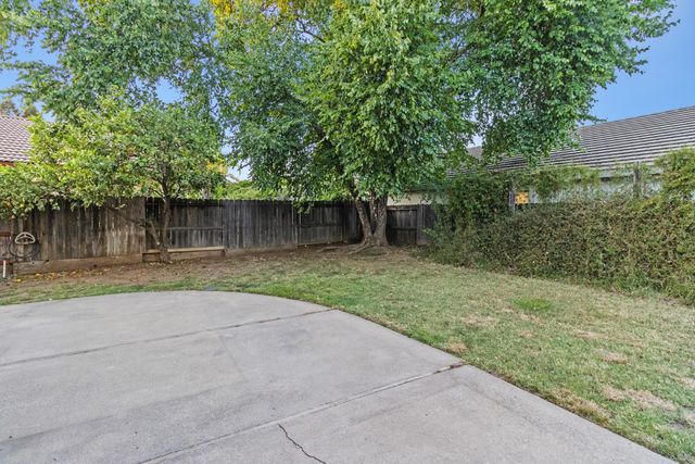 1080 Rudgwick Dr, Roseville, CA 95747
