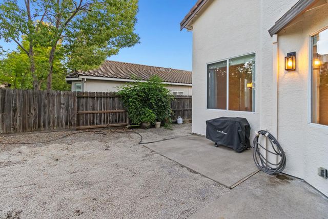 1080 Rudgwick Dr, Roseville, CA 95747