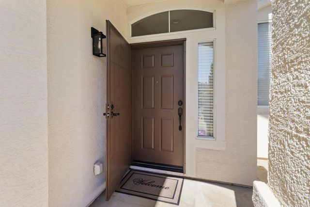 1080 Rudgwick Dr, Roseville, CA 95747
