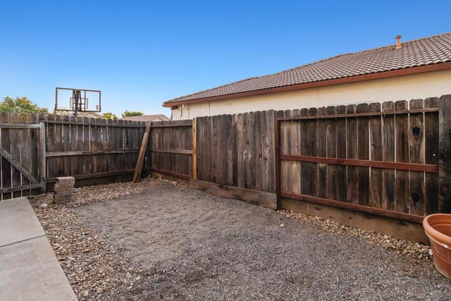 1080 Rudgwick Dr, Roseville, CA 95747
