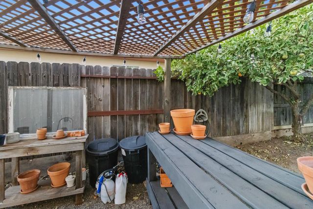 1080 Rudgwick Dr, Roseville, CA 95747
