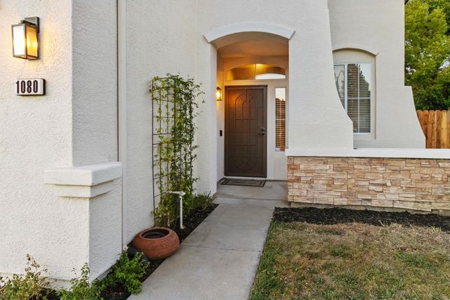 1080 Rudgwick Dr, Roseville, CA 95747