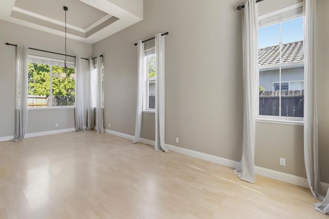 1080 Rudgwick Dr, Roseville, CA 95747